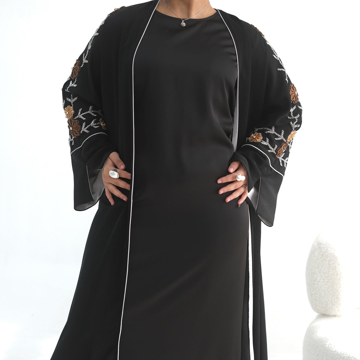 Bestickter Kimono mit Blumenmuster