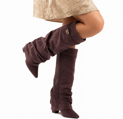 Virale Stiefel mit Schnalle