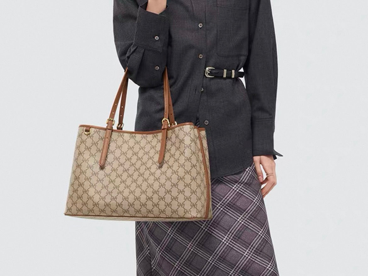 Monogram Shopper