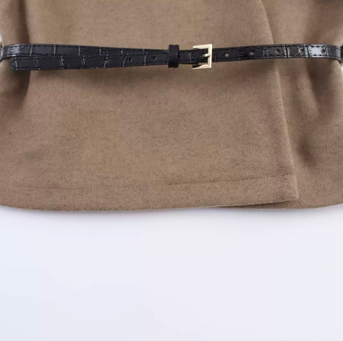 Leichte Jacke mit Gürtel