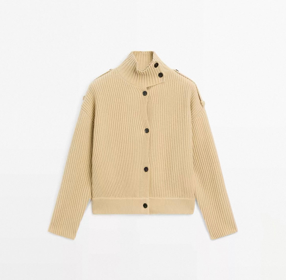 Strickjacke mit Knöpfen