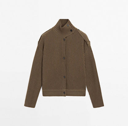 Strickjacke mit Knöpfen