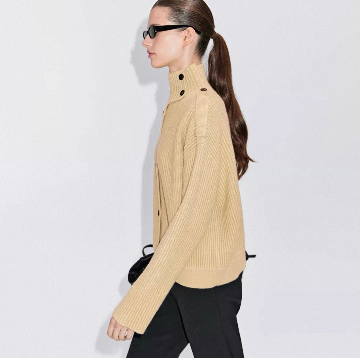 Strickjacke mit Knöpfen